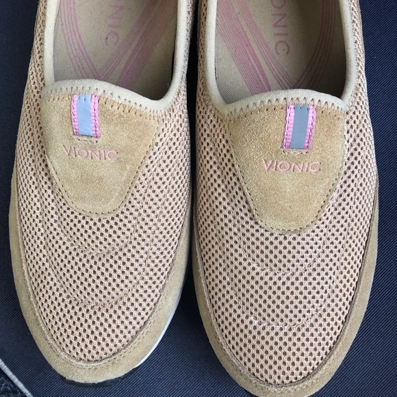 vionic slip on tennis shoes